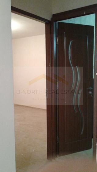 Piata Crangasi, apartament parter 5 camere, central, vad comercial.