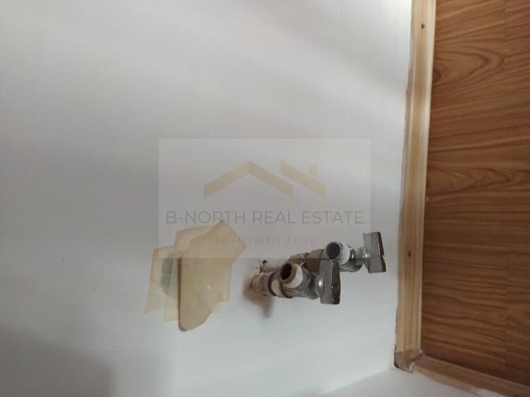 Piata Crangasi, apartament parter 5 camere, central, vad comercial.